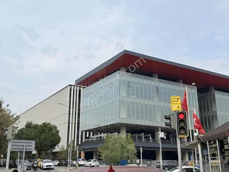 Göztepe Stadı Dibi 3+1 140 M2 Arakat Demokrasi Üni. Yanı Daire