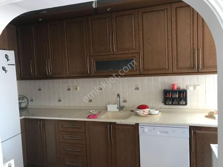 Cumhuriyet Mahallesin'de Özenkent Sitesinde Satılık 3+1 Daire