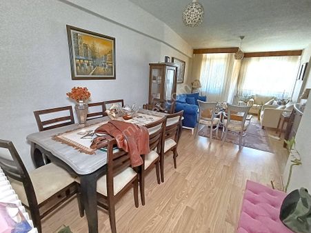 Simge Emlak Göztepe 'ye Yakın Mithatpaşa Cad. Üzeri Satılık Dair