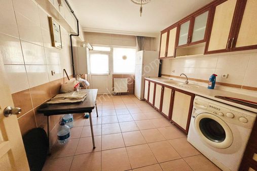 Hocalı Cd Üzerinde 2.kat Konumunda Manzaralı Fırsat Daire..!