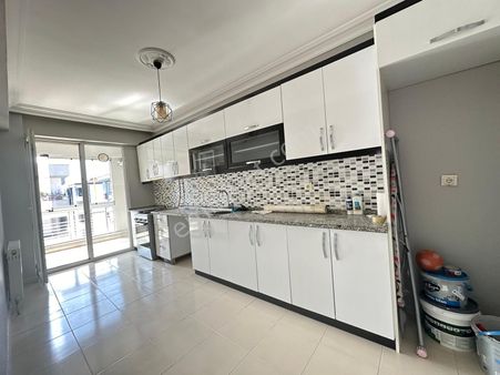 Tuğra'dan Çobançeşme Mahallesin'de Satılık 3+1 İskanlı Daire