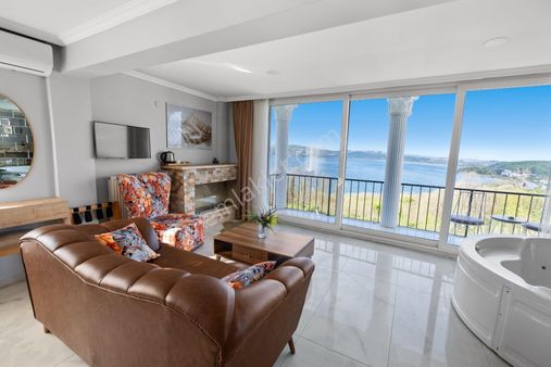 Eşsiz Göl Manzarası İle Ruhsatlı Muhteşem Satılık Otel