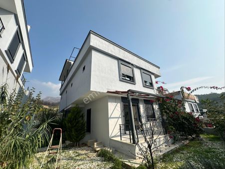 Seferihisar Ürkmez Merkez De Satılık 3+1 Villa Deniz Manzaralı