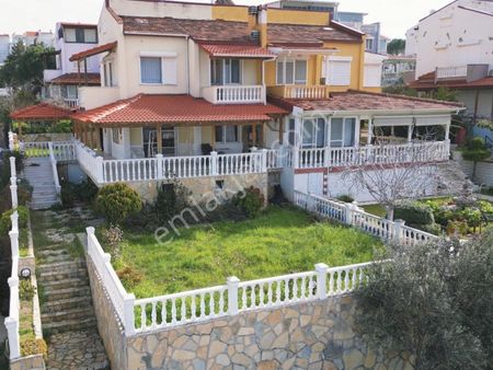 Seferihisar Tepecik Te Satılık Yazlık Full Deniz Manzaralı