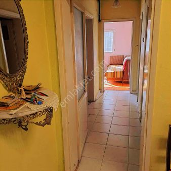 Bornova'da Yatırımlık 3 Kat İmarlı Müstakil Satılık Ev