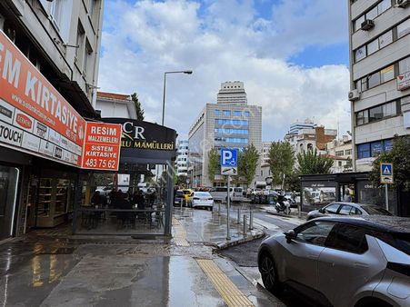 Alsancak Akdeniz İş Merkezi 6. Kat Kiralık Ofis Merkezi Konum