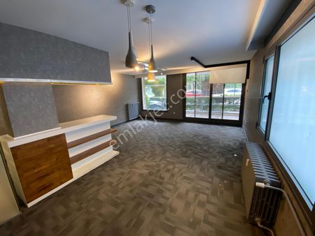 İş Yeri Ve Konuta Uygun 26 Ağustos Kapısında 3+1 Kiralık Daire