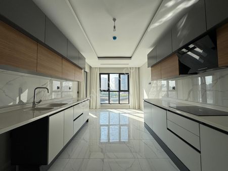 Yenimahalle Susuzda Site İçerisi Full Yapılı 4+1 Satılık Daire