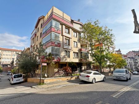 3+1 1.kat Kardeşler Cadde Üzeri Hastanelere Ulaşımı Kolay