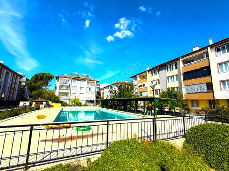 𝄞melodi'den Akçay'da Hem Yazlık Hem Kışlık Sitede Yüzme Havuzlu Ön Cephe Full Kredili 3+1 Daire