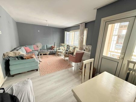 Karataş Tramvay Yak. 2+1 85 M2 Doğalgazlı Yüksek Giriş Daire