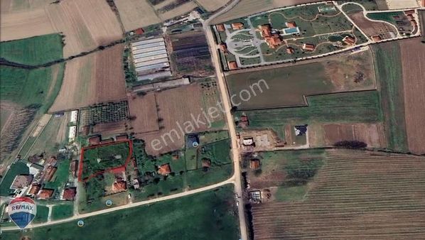 Remax Mavi-söğütlü Maksudiye De %40 İmarlı 2.809 M² Villa Arsası