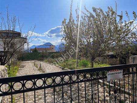 Düzlerçamı Geniş Villa Arsası 455m2