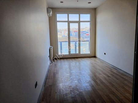 Ambarlı Limanı Kiralık Ofisler