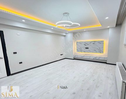 Geniş Ailelere Uygun Ana Caddeye Yakın Bahçeli-iskanlı 3+1