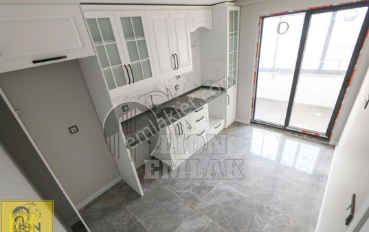 🟨⬛bandırma 17 Eylül'de Cadde Manzaralı,balkonlu Lüks Satılık 2+1 Daire⬛🟨