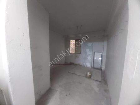 Toprak İnsaat Emlak Kiralık Dükkan