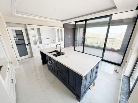 Ovacık Yozgat Bulvarı Üzerinde Bulvar Cephe 4+1 210m2 Site Dairesi