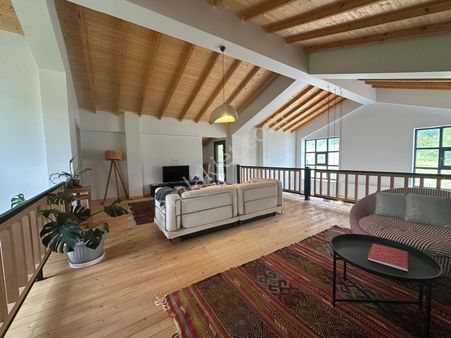 Şehirden Uzak, Doğa İçinde Aktoprak Köyünde Satılık 6+2 Villa