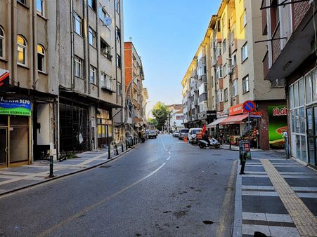 Tren Garı Yakını Çarşı Merkezde Kiralık 2+1 Daire...erd'den