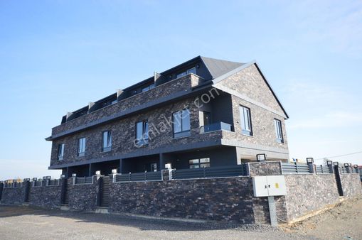 Sakarya Kocaali'de Satılık 3+1 Havuzlu Müstakil Villa