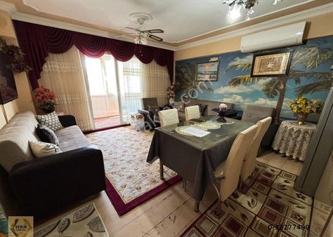 Seferihisar Ürkmez De Çarşı Merkezinde Denize 100mt Satılık 2+1 Daire