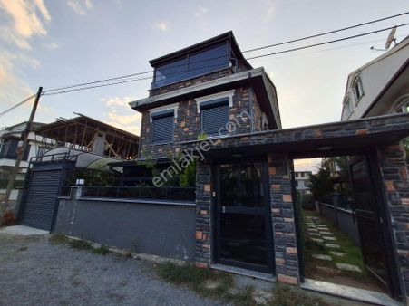 Kocaali Merkezde Yüksek Yatırım Değeri Olan Satılık 3+1 Villa