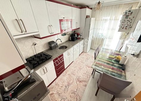 Rota'dan Ş.hastanesi Yakını Ara Kat Bağımsız Salon Yapılı 3+1 !!