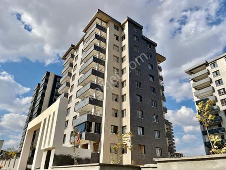 Gaziantep Şehitkamil Alpaslan Mah. Satlık 2+1 Daire