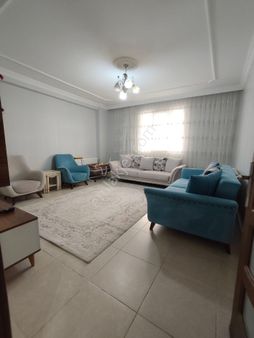 Sitede Bakımlı İskanlı 4 Odalı Satılık Daire