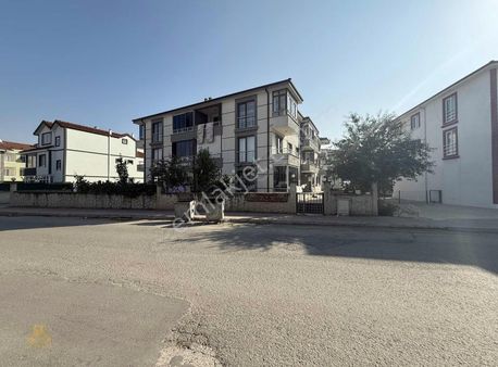 Yazlıkda Caddeüstü 3+1 Kiralık Daire