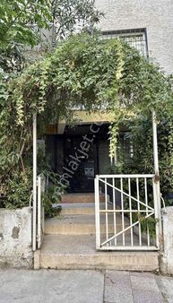 Güzelyalı 43 Sokakta,sahil Yakını Asansörlü!! D.gazlı Boş Daire