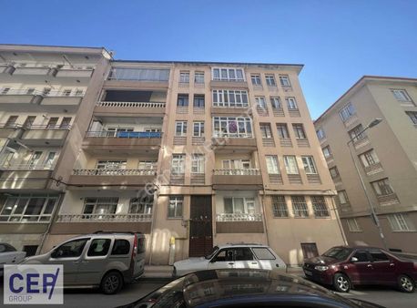 Alabey Sokakta Valilik Arkasında Ara Kat Daire