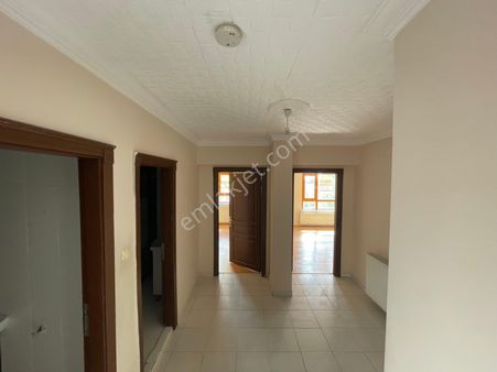 Alsancakda Hikmet Özer Caddesi Yakını Kiralık 2+1 Daire