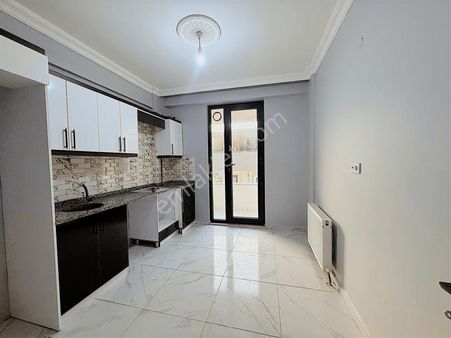 Körfez H.osman Mah Asansörlü Otoparklı 2+1 Ç.dublex Kiralık