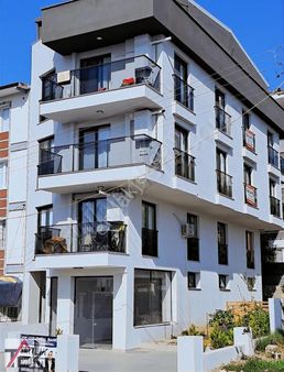 Atatürk Mahallesinde Sıfır Ara Kat 1+1 Satışta