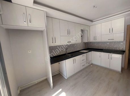 Kurtuluş Mahallesi Satılık Geniş, Doğalgazlı 3+1 Daire