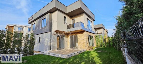 Remax Mavi'den,5+1 ,270 M2,satılık Lüks Villa