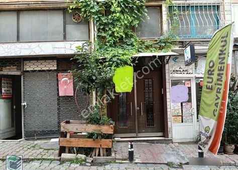 Bakırköy Y.mah Arka Sk Marmaray İst Karaca Kül Mer Sahile, İl Sağlık Müd Çok Asma Katlı Depolu Boş D