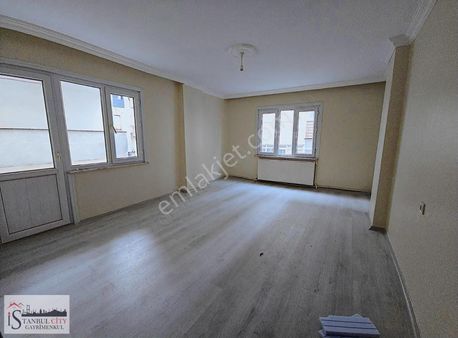 Bağcılar Merkez Mah De Satılık 2+1 Daire