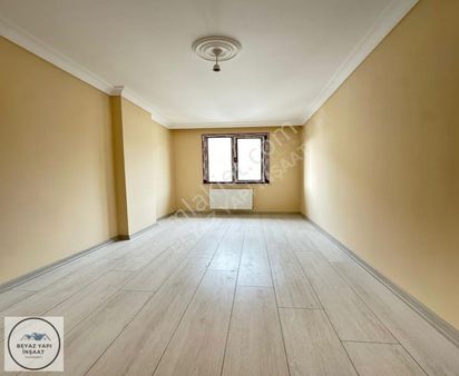 Beyaz Yapı'dan Geniş M2'ye Sahip Ferah Kullanımlı 2+1 Ara Kat !!