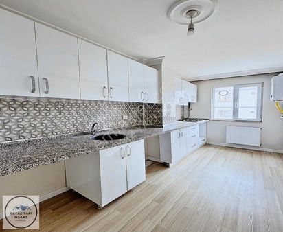 Beyaz Yapı'dan Sosyal Tesise Komşu Büyük M2 Sahip 2+1 Ara Kat !!