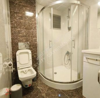 Alaybey'de,karşıyaka Lisesi Yakını,lüks,genç,otoparklı Daire