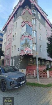 Tranvayın Altında Fırsat 3+1 Daire