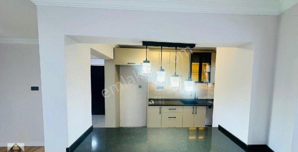 F.altay Metro Yakını Cadde Dibi İçi Full Yapılı Satılık Daire