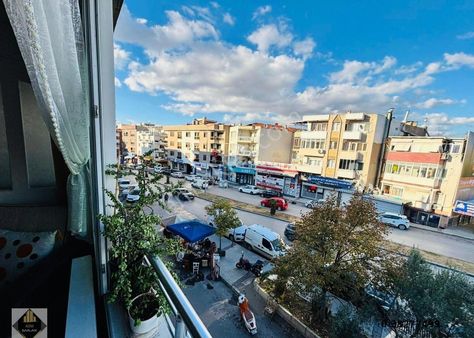 Ali Rıza Avni Blv Cadde Üzerinde Bakımlı 3+1 Satılık Daire