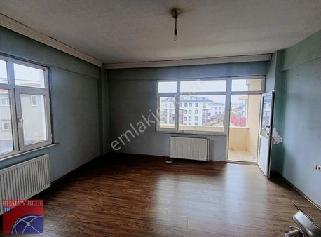 Sultanbeyli Ahmetyesevi Mahallesinde Geniş 3+1 Kiralık Daire