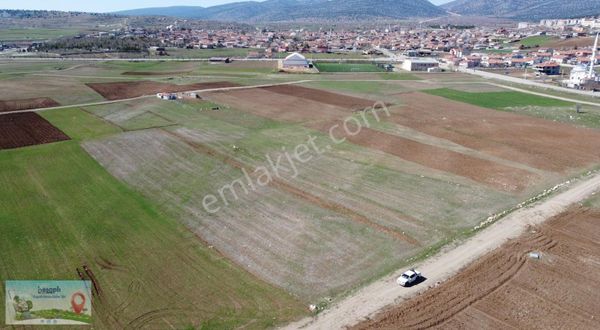 Konya Akören Merkezinde 7.592 M² Müstakil Yatırımlık Arazi