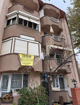 Zeybek Emlaktan Cadde Üstü Ara Kat 3+1 Dairemiz Satılıktır
