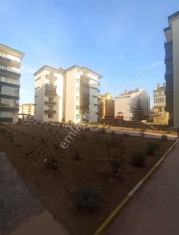 Ulubatlıhasan Mah Kırbaşı Cad Sıfır 3+1 Geniş Site İçi Daire